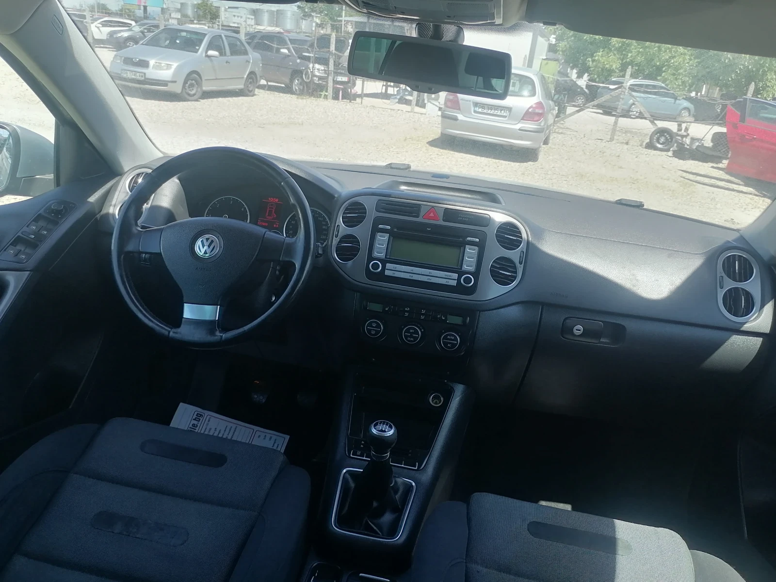 VW Tiguan 2, 0TDI 4x4, снимка 9 - Автомобили и джипове - 55455366