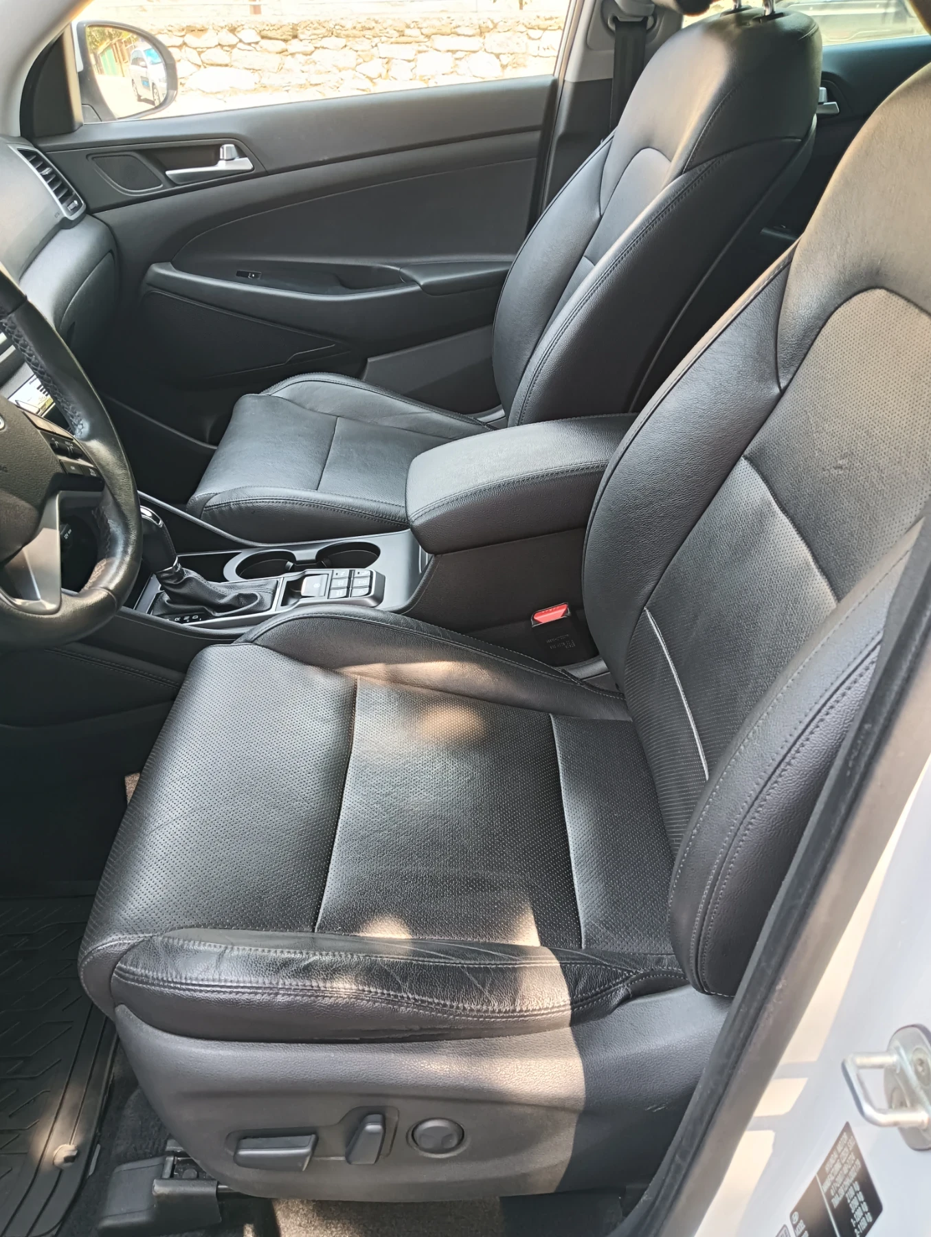 Hyundai Tucson 1.6 T-GDI , снимка 15 - Автомобили и джипове - 55727288