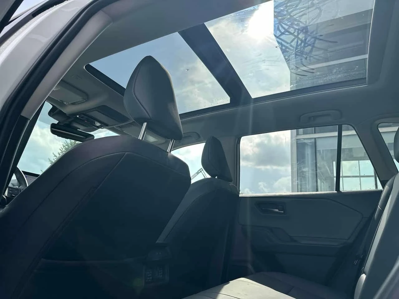 Toyota Rav4 * AWD * CARFAX * ОПЦИЯ ЗА ФИНАНСИРАНЕ, снимка 12 - Автомобили и джипове - 55785421