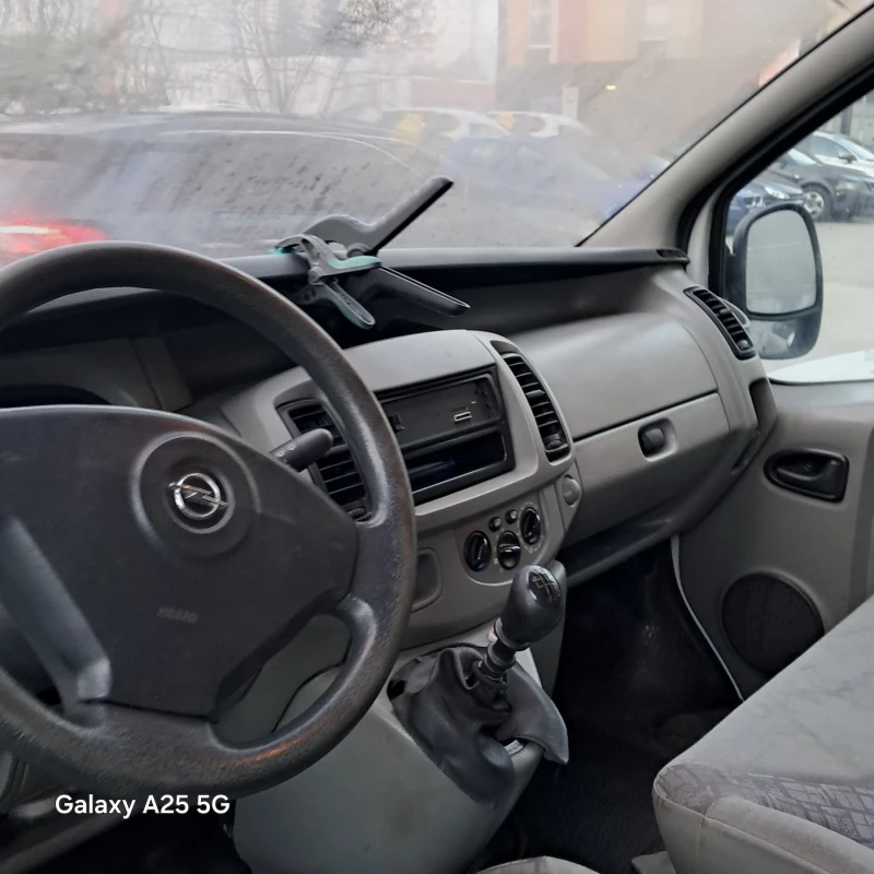 Opel Vivaro, снимка 8 - Бусове и автобуси - 48622035