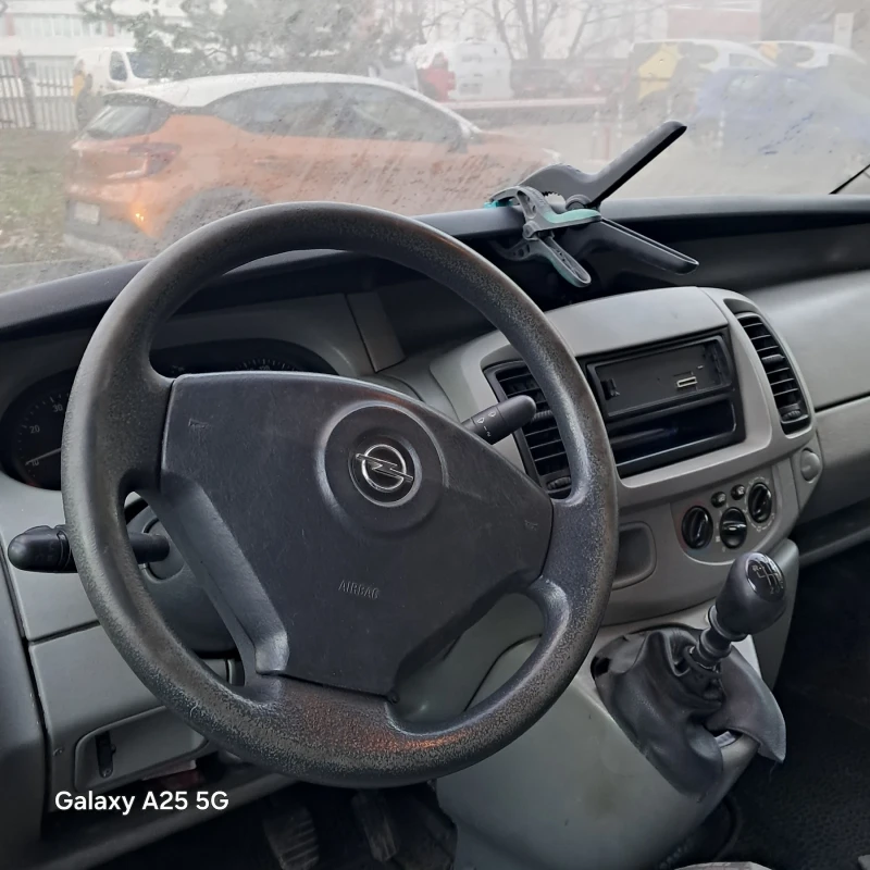 Opel Vivaro, снимка 9 - Бусове и автобуси - 48622035