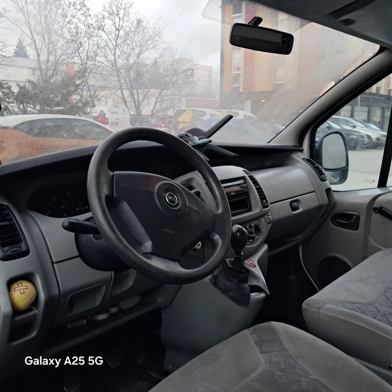 Opel Vivaro, снимка 11 - Бусове и автобуси - 48622035