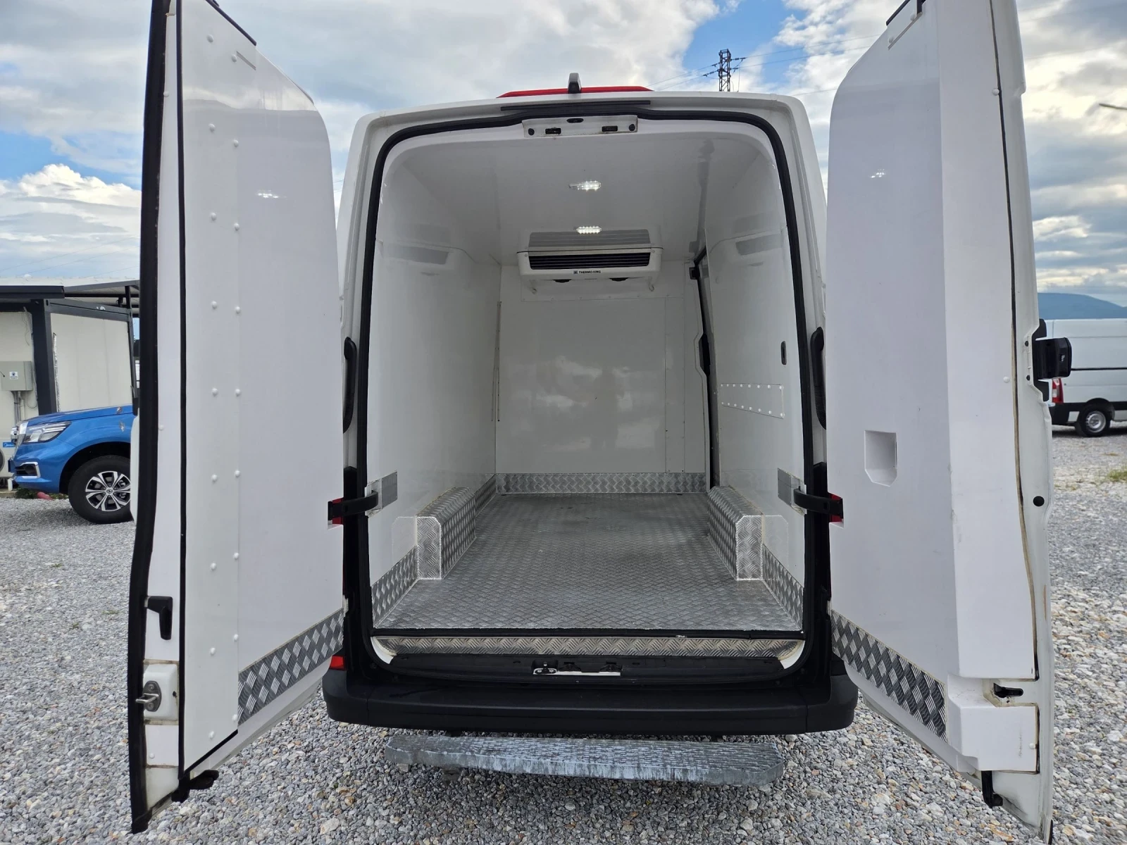 Man TGE 3.180, ХЛАДИЛЕН, Автоматик, Клима, Нави, LED, снимка 13 - Бусове и автобуси - 54487775