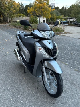 Обява за продажба на Honda Sh ~2 500 лв. - изображение 1