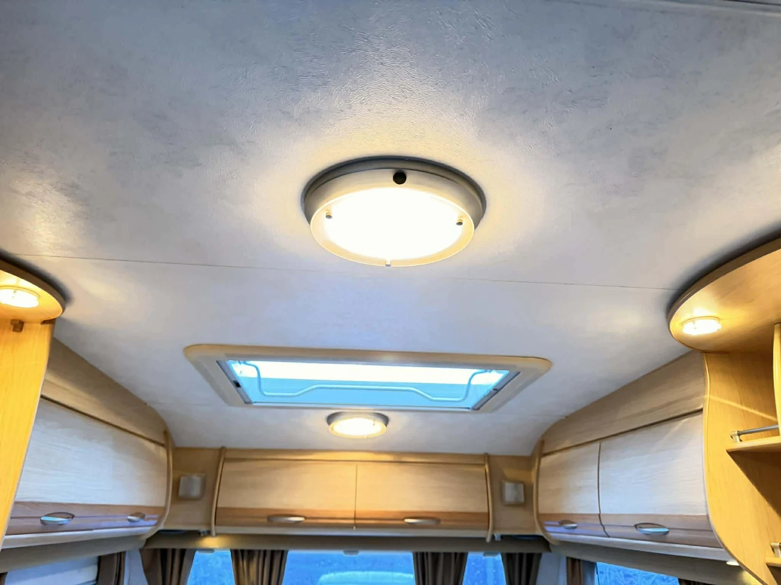 Каравана Coachmen Pastiche 460/2, снимка 16 - Каравани и кемпери - 53829853