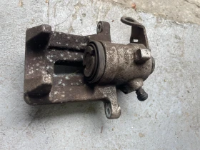 Спирачни апарати Audi A3 Golf 4 Seat Skoda, снимка 5