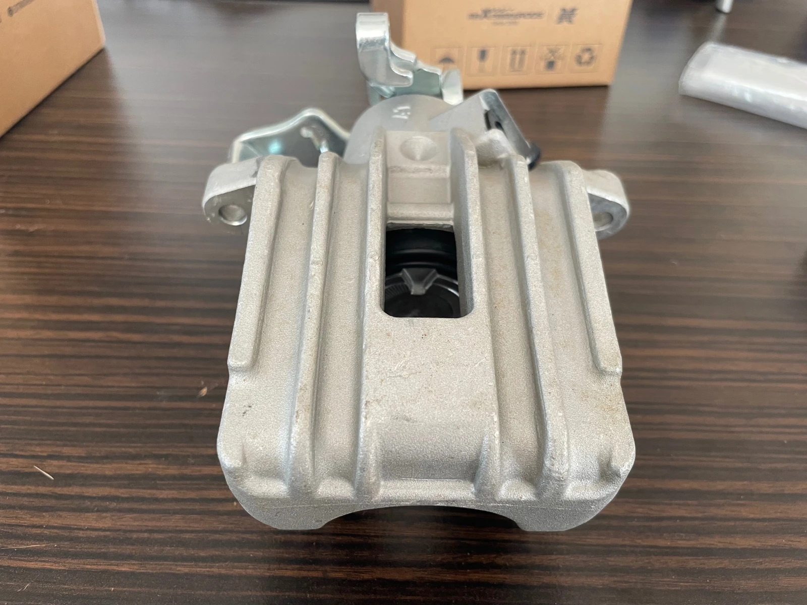 Спирачни апарати Audi A3 Golf 4 Seat Skoda, снимка 10 - Части - 50801441