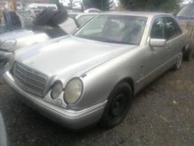 Mercedes-Benz E 300 300D НА ЧАСТИ , снимка 1