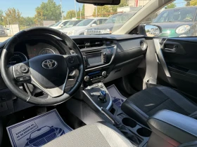 Toyota Auris 1.8 HYBRID - 99к.с., снимка 10