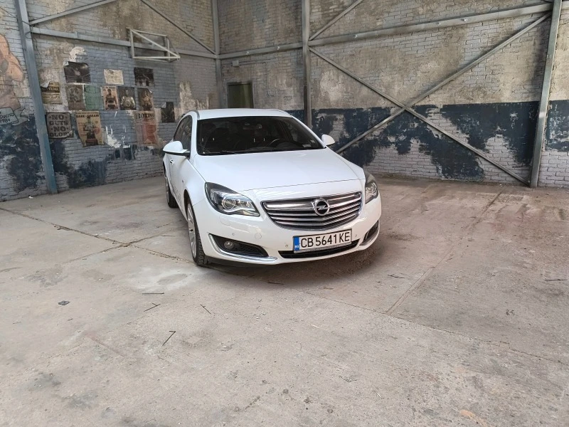 Opel Insignia Sport Tourer 4x4 2.0, снимка 7 - Автомобили и джипове - 46114293