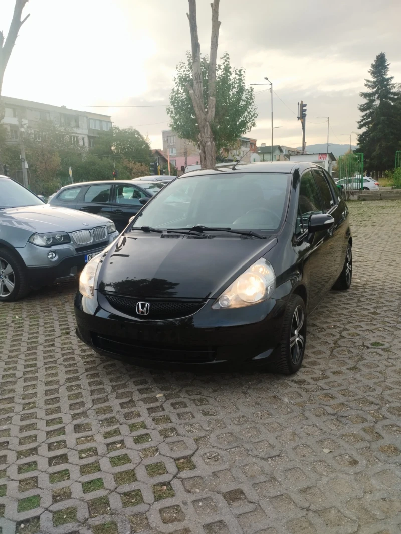 Honda Jazz 1.4 автоматик фейслифт, снимка 6 - Автомобили и джипове - 47456401