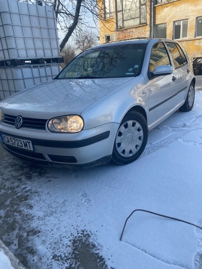 VW Golf 1.6 Газ , снимка 8 - Автомобили и джипове - 48551873