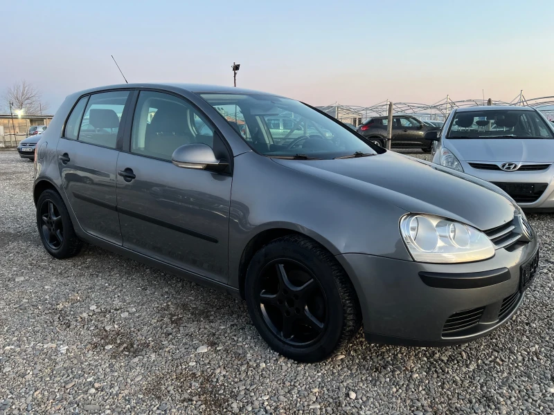 VW Golf 1.9 TDI , снимка 8 - Автомобили и джипове - 49056384