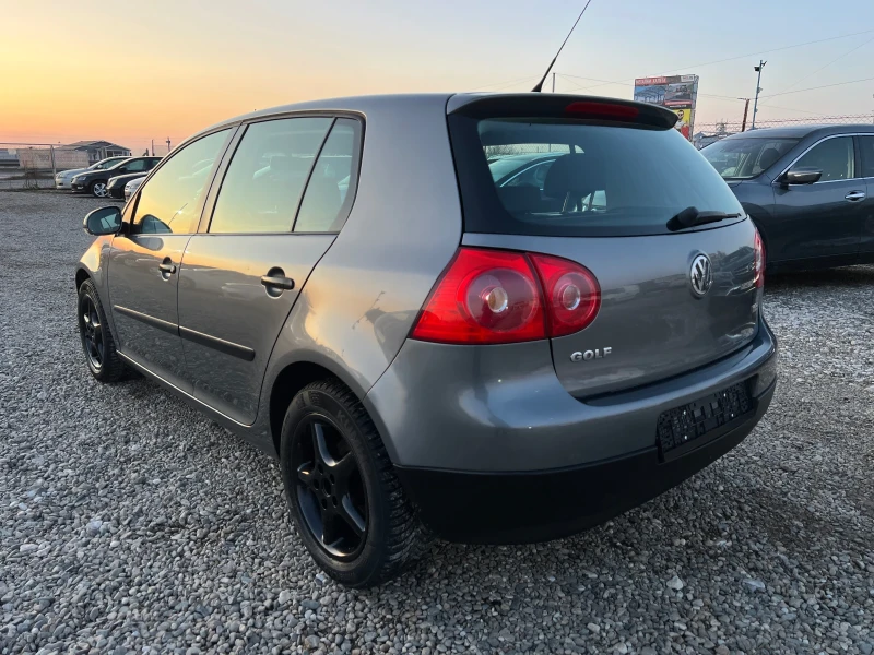 VW Golf 1.9 TDI , снимка 4 - Автомобили и джипове - 49056384