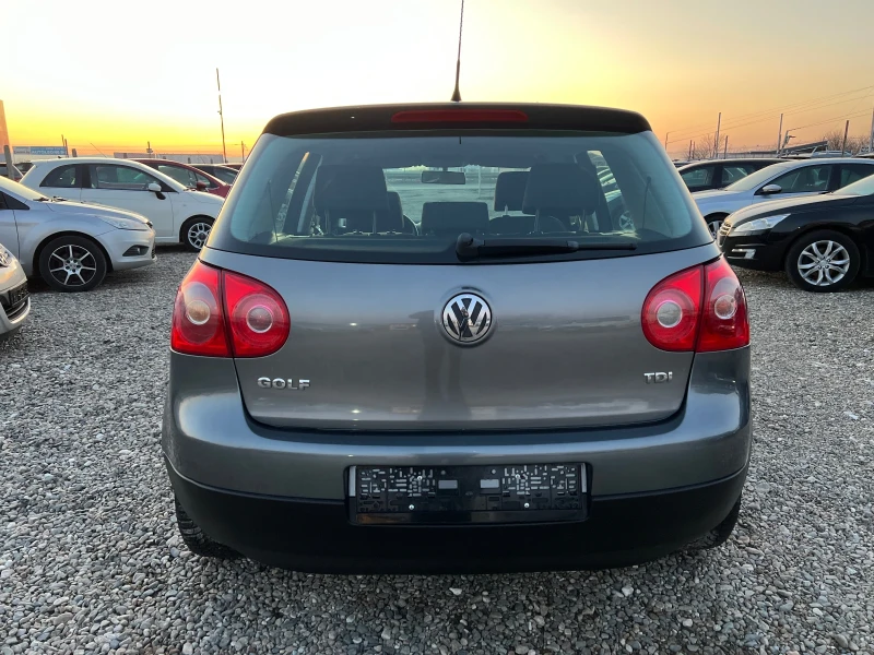 VW Golf 1.9 TDI , снимка 5 - Автомобили и джипове - 49056384