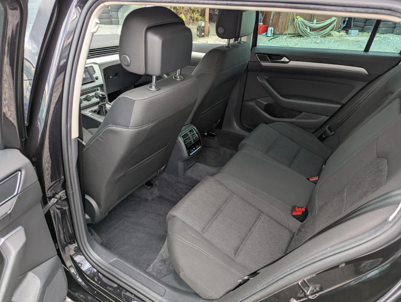 VW Passat B8/2.0TDi/, снимка 14 - Автомобили и джипове - 51989895