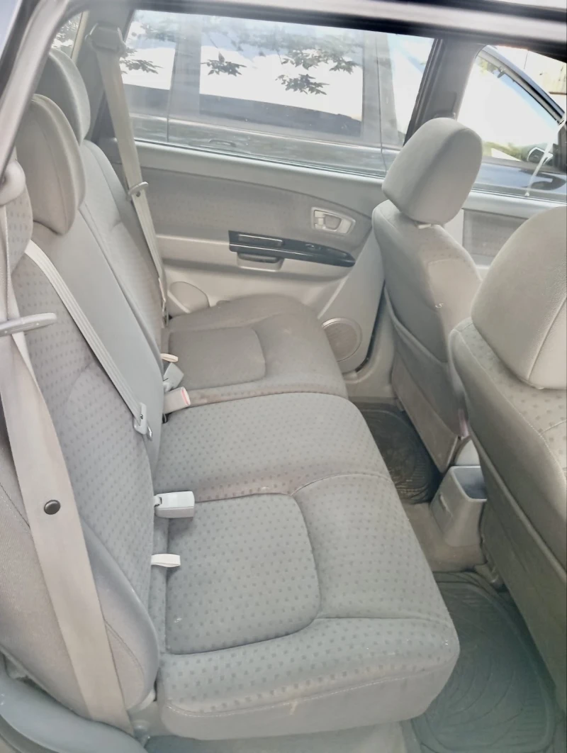 Kia Carens, снимка 7 - Автомобили и джипове - 52355475