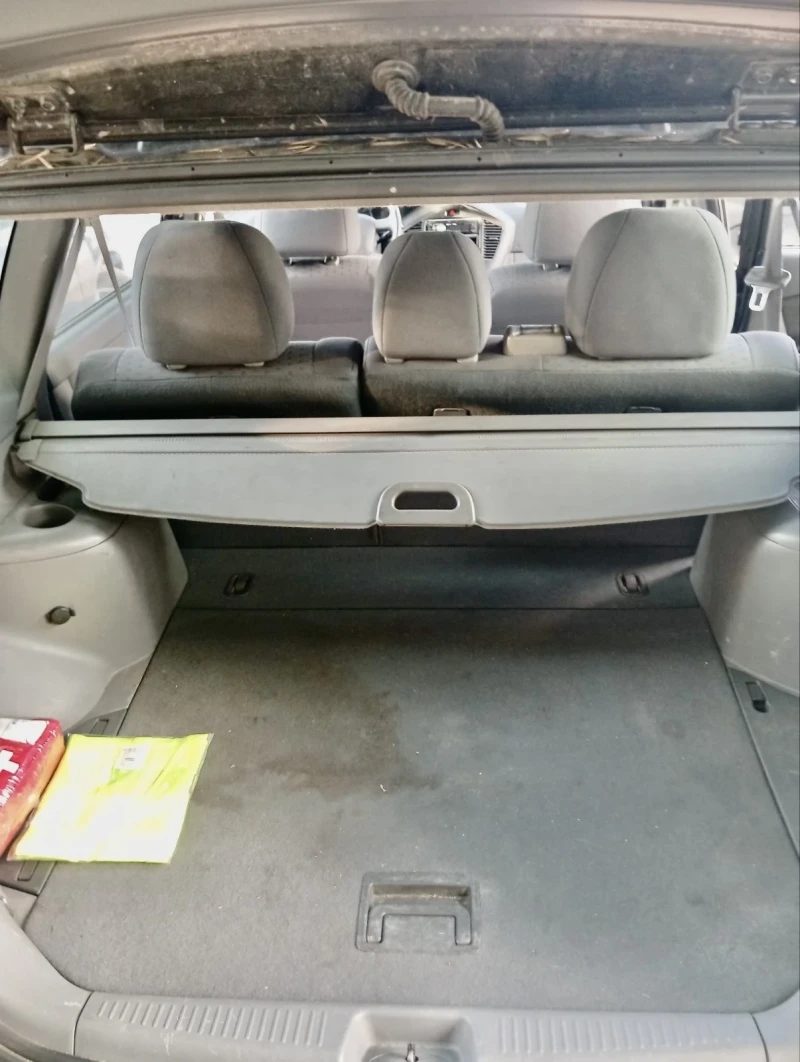 Kia Carens, снимка 13 - Автомобили и джипове - 52355475