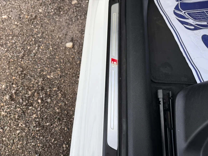 Audi A4 2.0TDI S-Line Серв.и-я, снимка 14 - Автомобили и джипове - 52598734