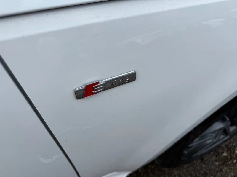 Audi A4 2.0TDI S-Line Серв.и-я, снимка 16 - Автомобили и джипове - 52598734