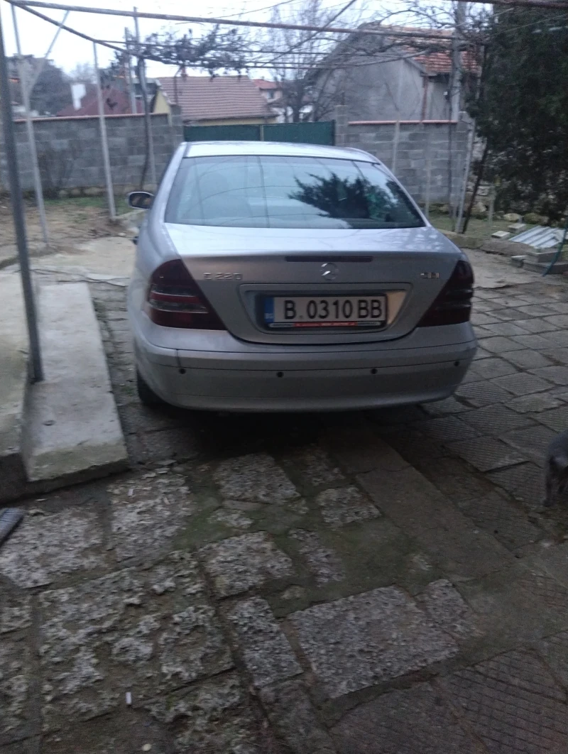 Mercedes-Benz C 220, снимка 4 - Автомобили и джипове - 52828171