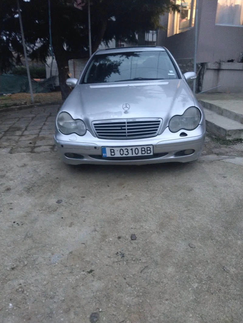 Mercedes-Benz C 220, снимка 2 - Автомобили и джипове - 52828171