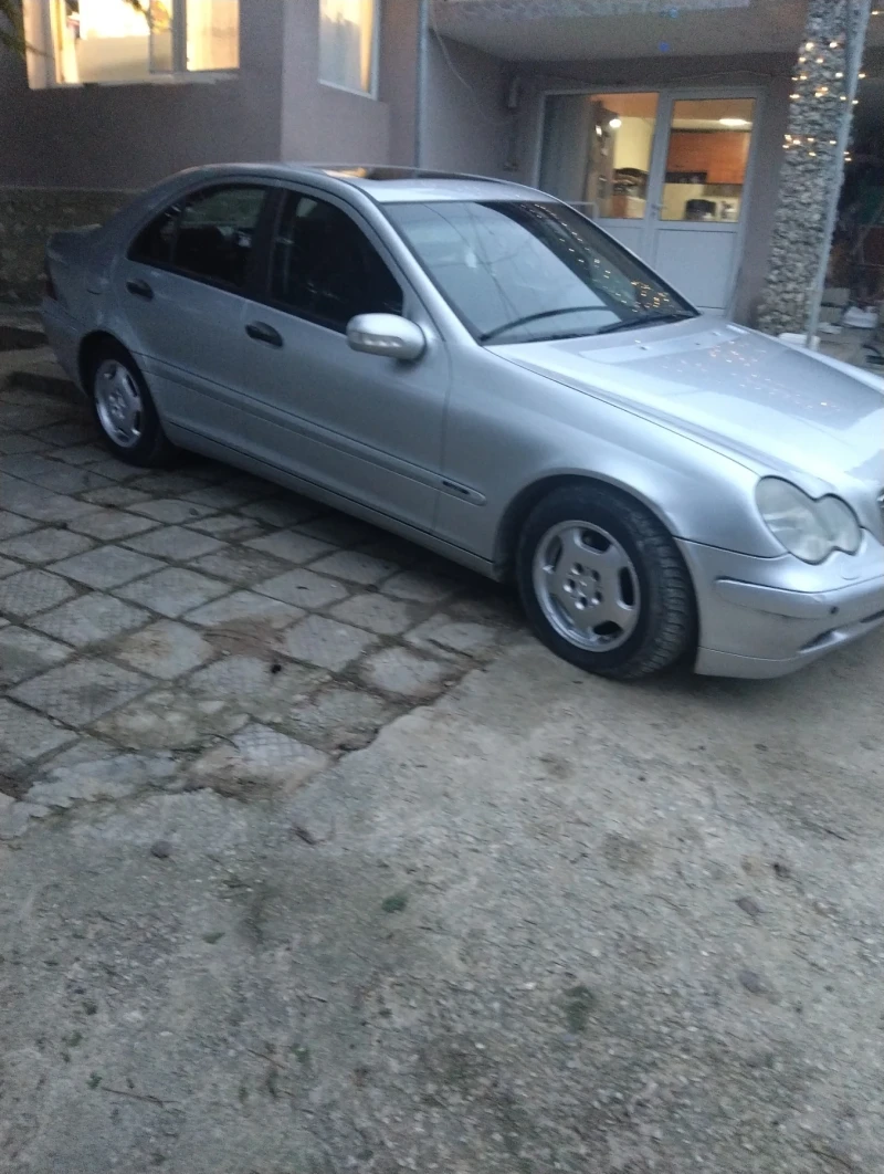 Mercedes-Benz C 220