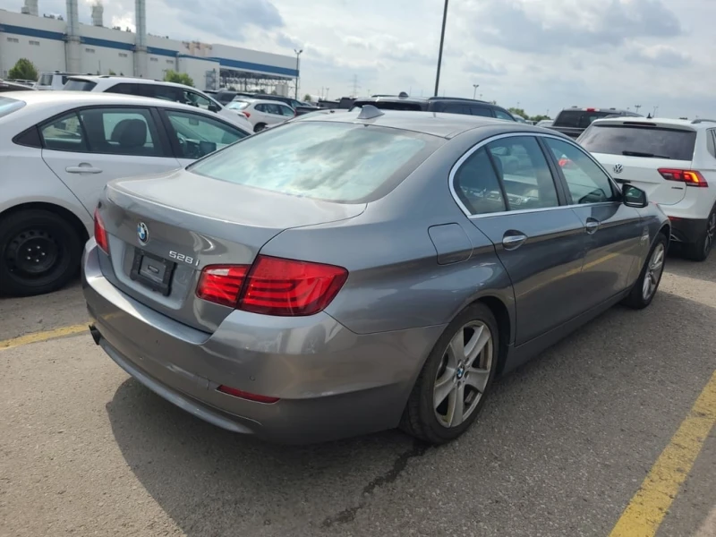 BMW 528 * 528I XDRIVE * CARFAX * ЦЕНА ДО БГ, снимка 3 - Автомобили и джипове - 53086332