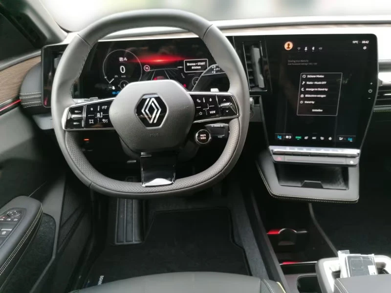 Renault Megane НОВ!/E-TECH/218HP/ICONIC/EV60/360/DIGI/H.PUMP/893g, снимка 4 - Автомобили и джипове - 53780347