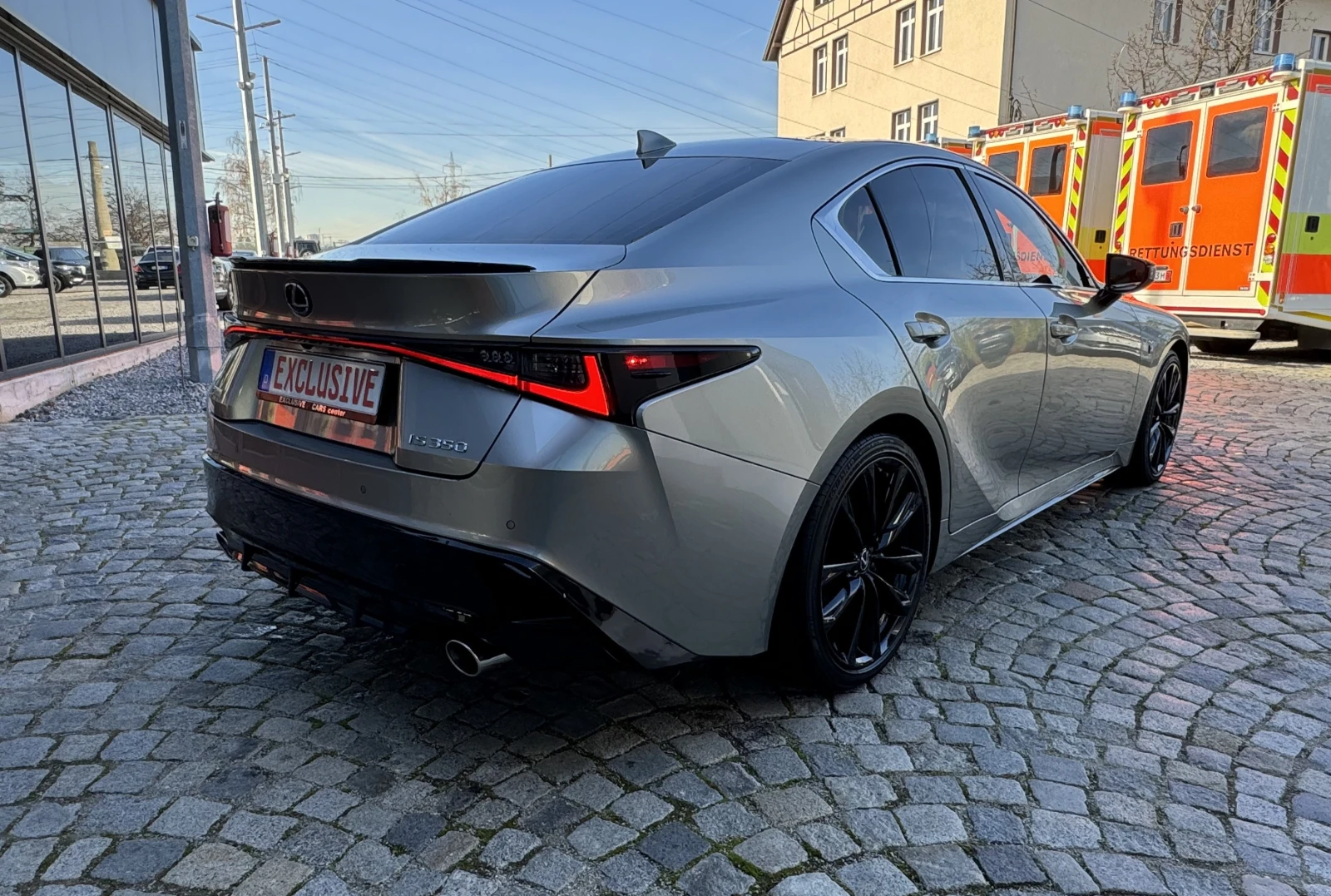 Lexus IS 350 F Sport - изображение 6