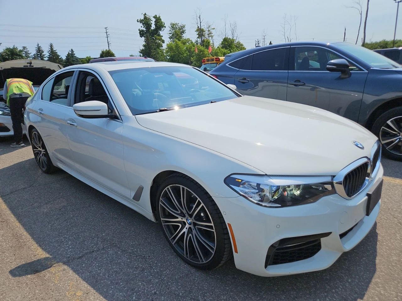 BMW 540 * CARFAX * АВТО КРЕДИТ * ЦЕНА ДО БГ! - изображение 2