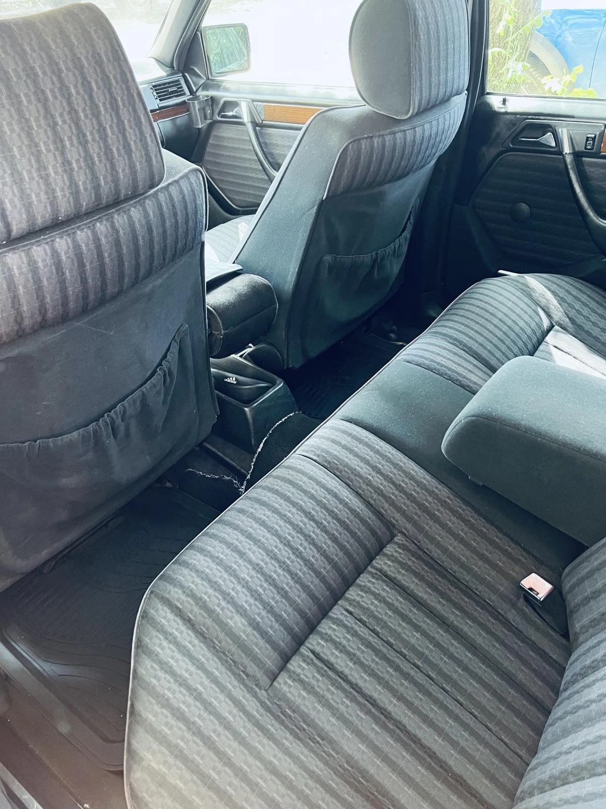 Mercedes-Benz 124 2.0 - изображение 7