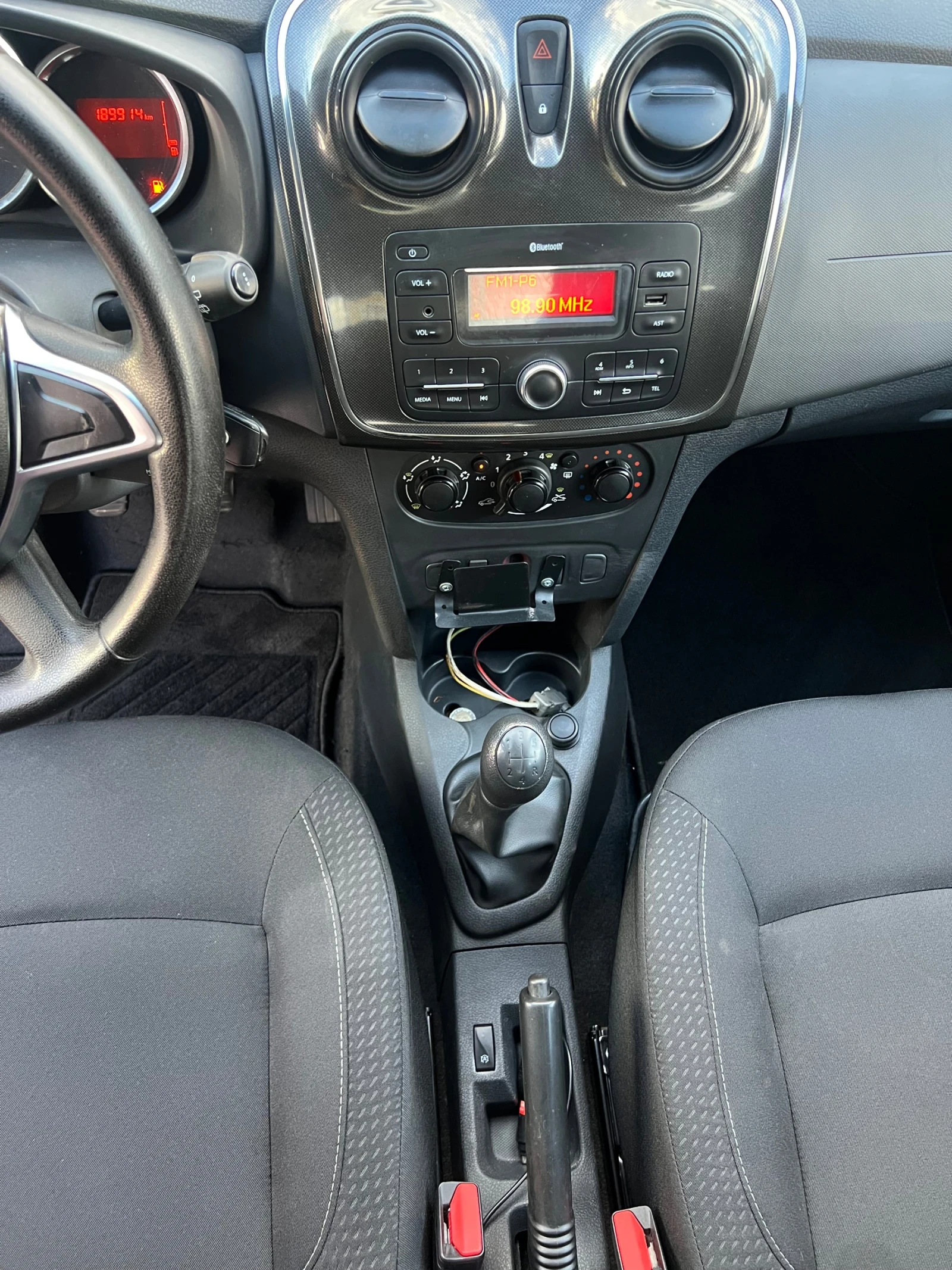 Dacia Sandero * 1.0SCe* 73hp* КЛИМАТИК*  - изображение 10