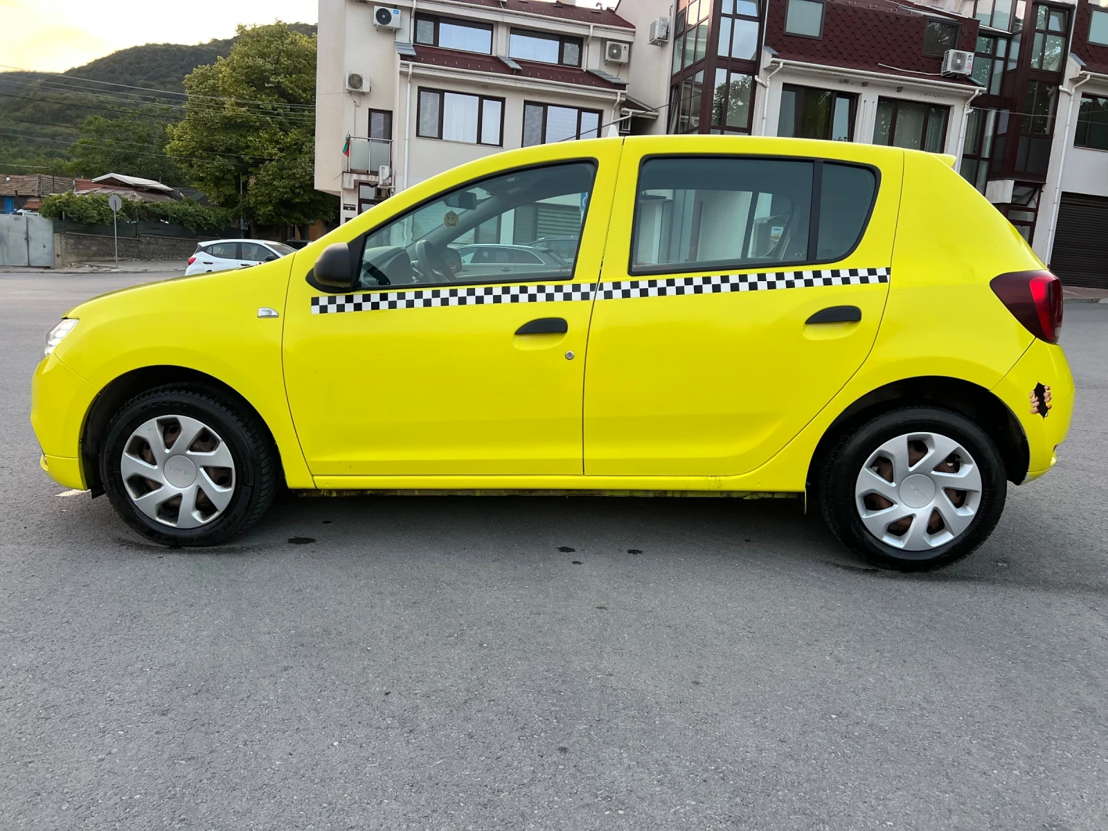 Dacia Sandero * 1.0SCe* 73hp* КЛИМАТИК*  - изображение 2