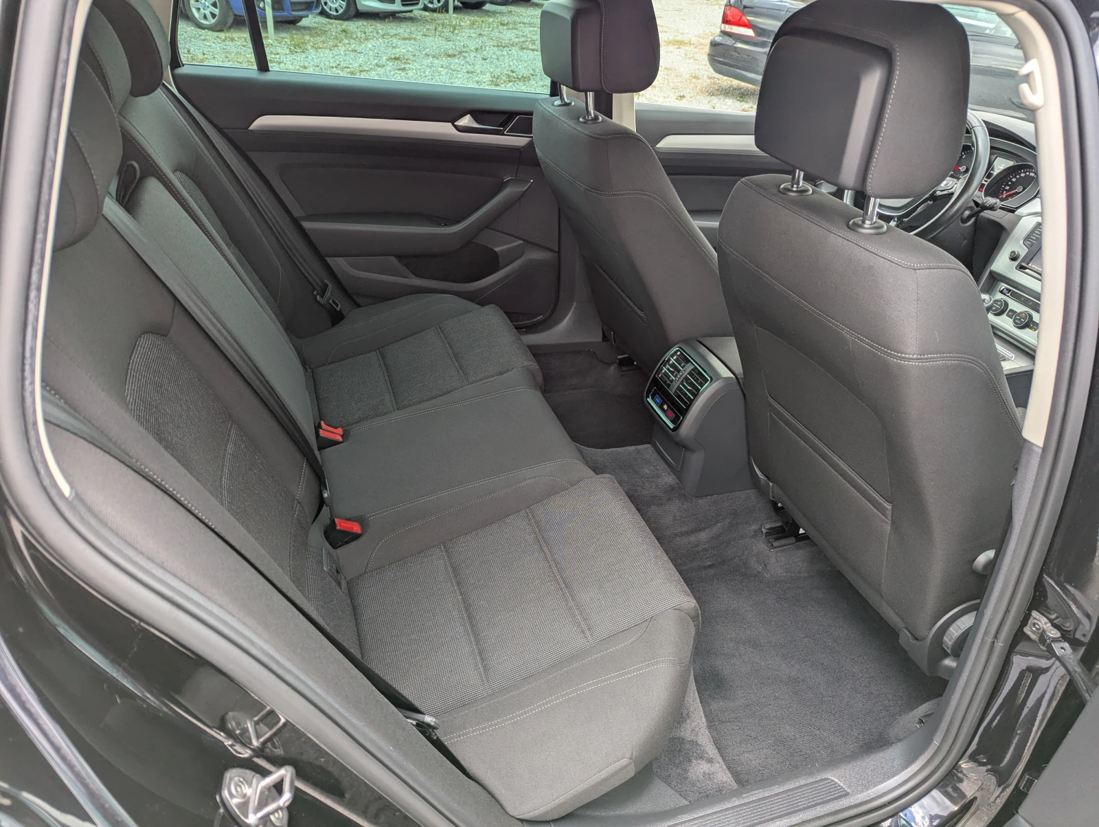 VW Passat B8/2.0TDi/ | Mobile.bg   12