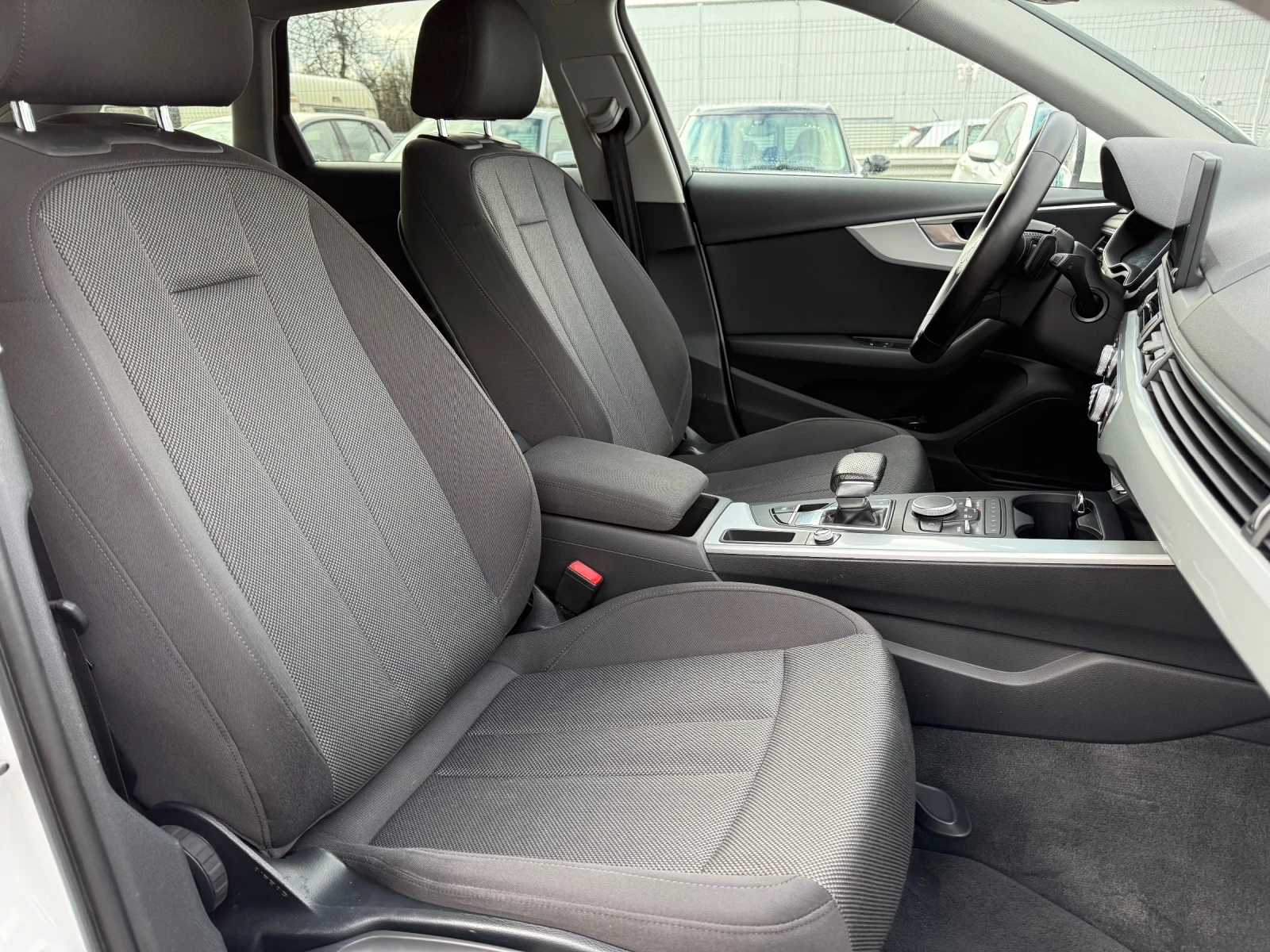 Audi A4 2.0TDI S-Line Серв.и-я - изображение 10