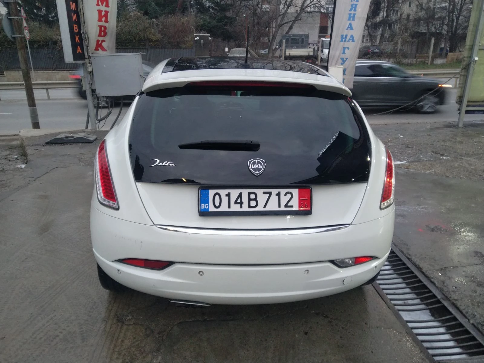 Lancia Delta 1, 4 АГу - изображение 4