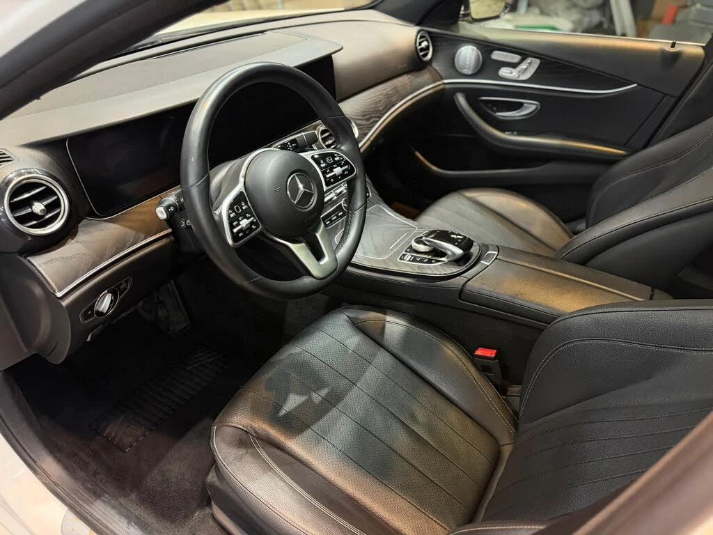 Mercedes-Benz E 300 AMG PACK* DIGITAL* ПАМЕТ* ПОДГРЕВ* КОЖА* ПАНОРАМА, снимка 14 - Автомобили и джипове - 54020294