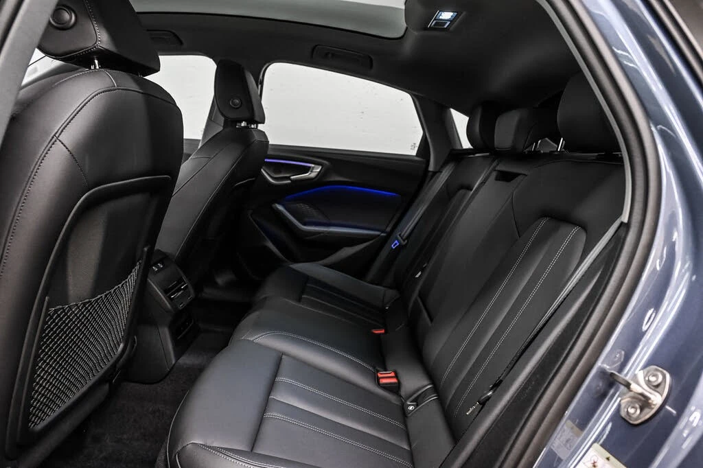 Audi A5 QUATTRO* PREMIUM PLUS* АвтоКредит* (ЦЕНА ДО БГ), снимка 13 - Автомобили и джипове - 54128356