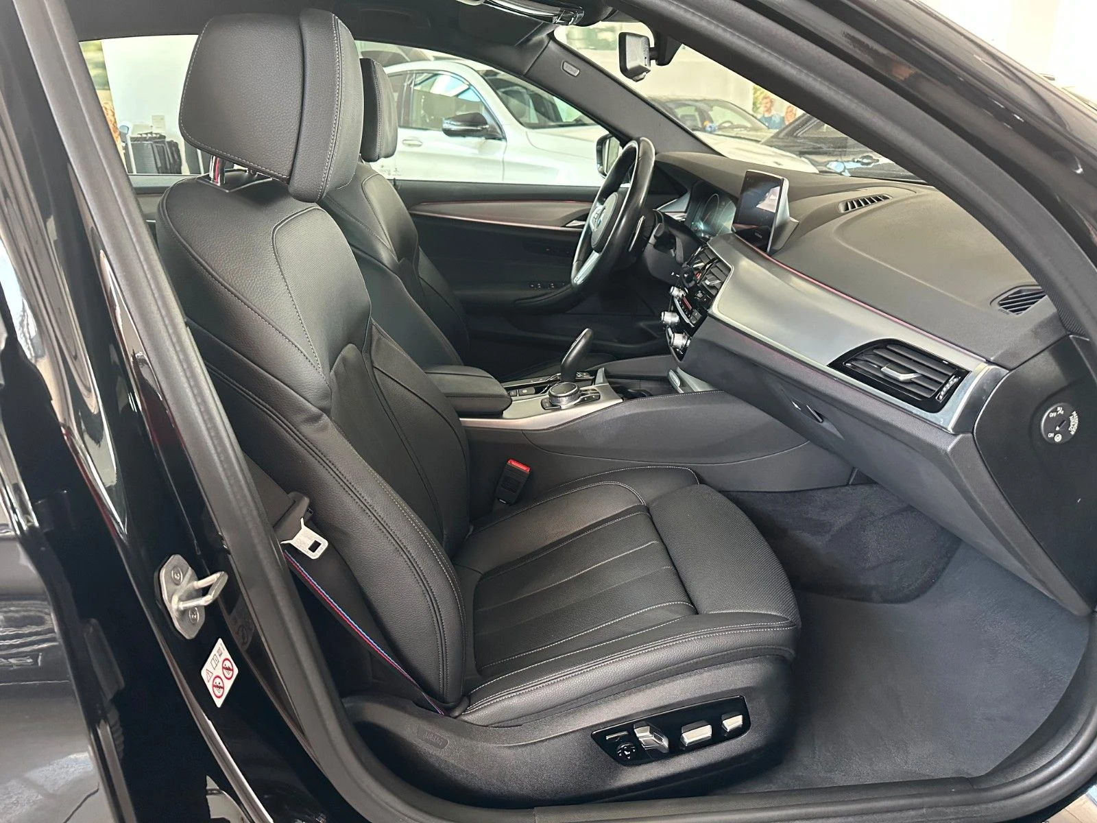 BMW 540 Xdrive, снимка 9 - Автомобили и джипове - 54906606