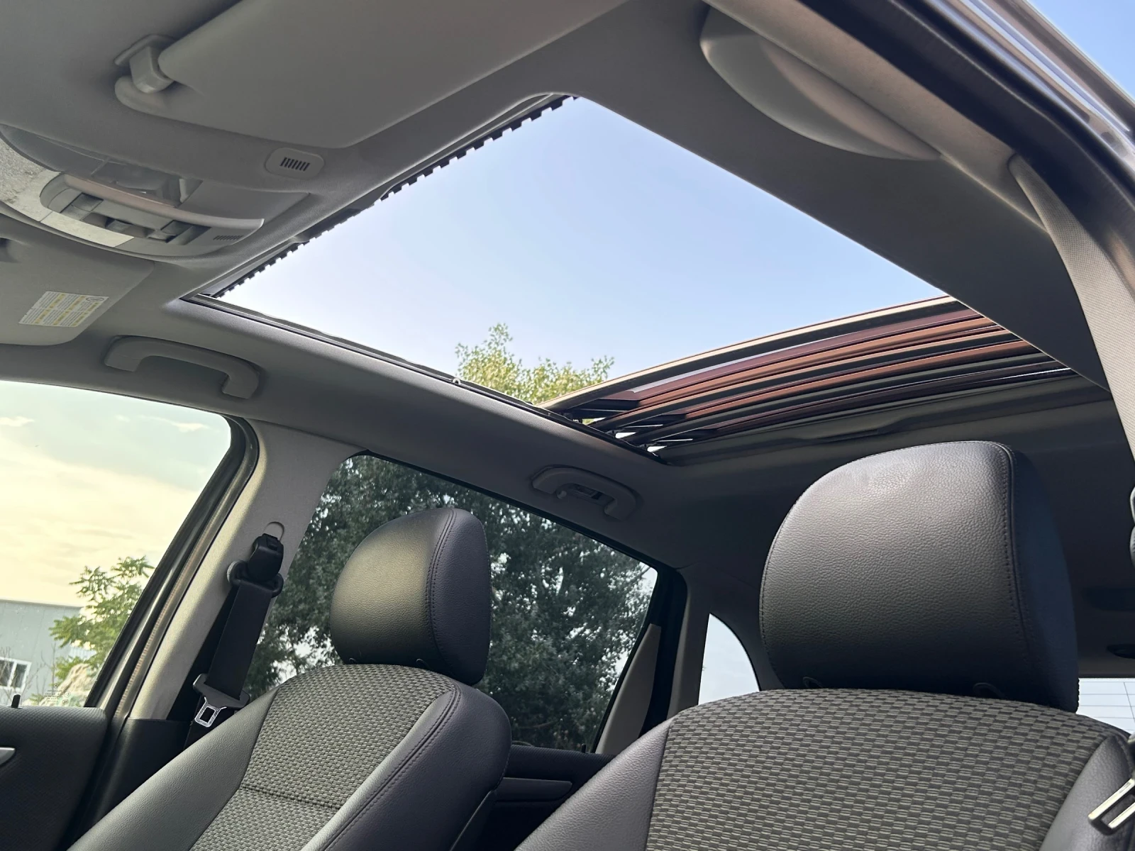 Mercedes-Benz B 200 Газ/Панорама, снимка 16 - Автомобили и джипове - 55148688