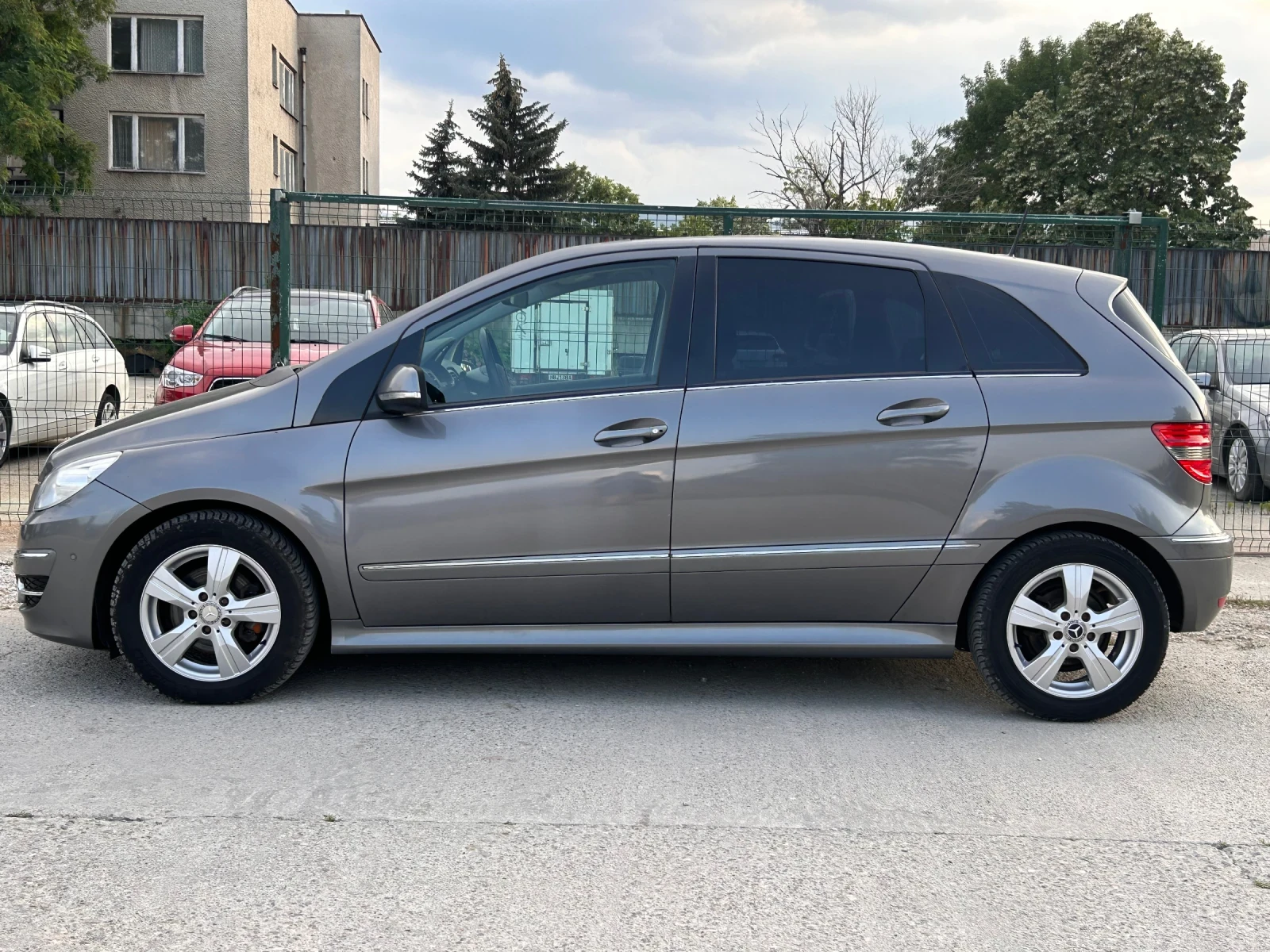Mercedes-Benz B 200 Газ/Панорама, снимка 2 - Автомобили и джипове - 55148688