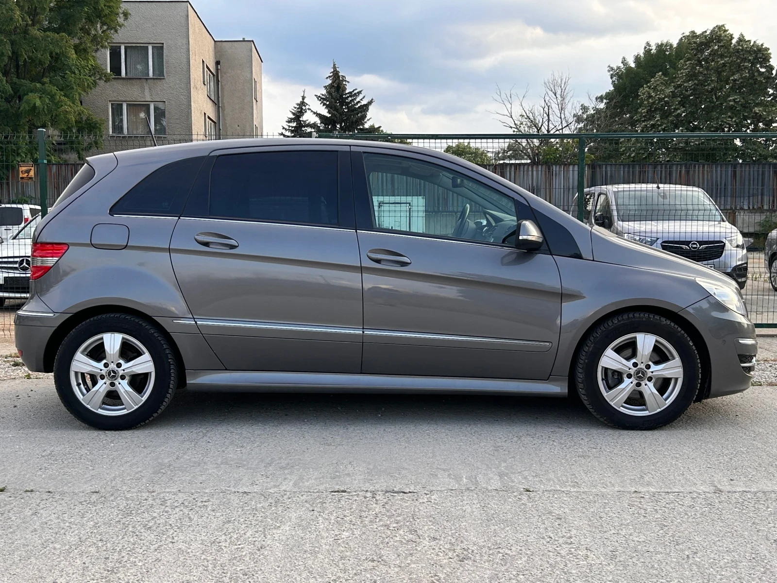 Mercedes-Benz B 200 Газ/Панорама, снимка 7 - Автомобили и джипове - 55148688