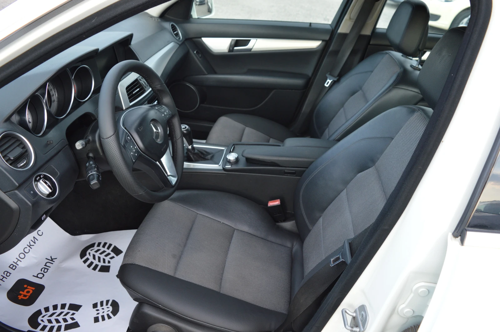 Mercedes-Benz C 220 2.2CDI-AMG-Avantgarde-FULL EKSTRI, снимка 8 - Автомобили и джипове - 55589209