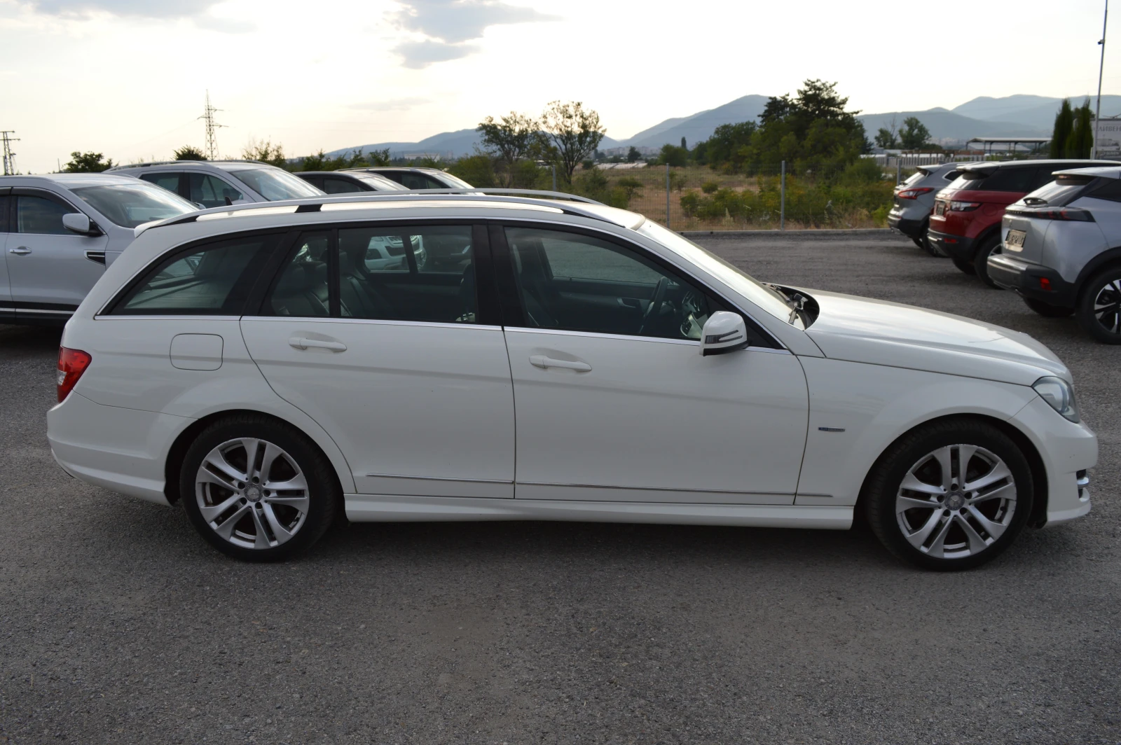 Mercedes-Benz C 220 2.2CDI-AMG-Avantgarde-FULL EKSTRI, снимка 4 - Автомобили и джипове - 55589209