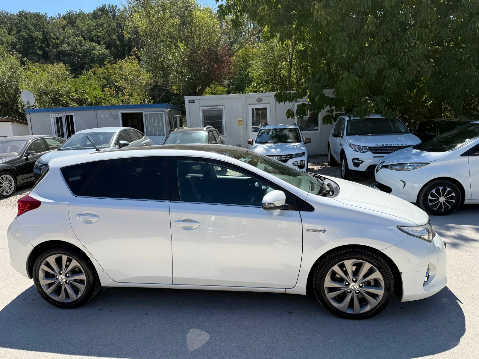 Toyota Auris 1.8 HYBRID - 99к.с., снимка 6 - Автомобили и джипове - 55689377