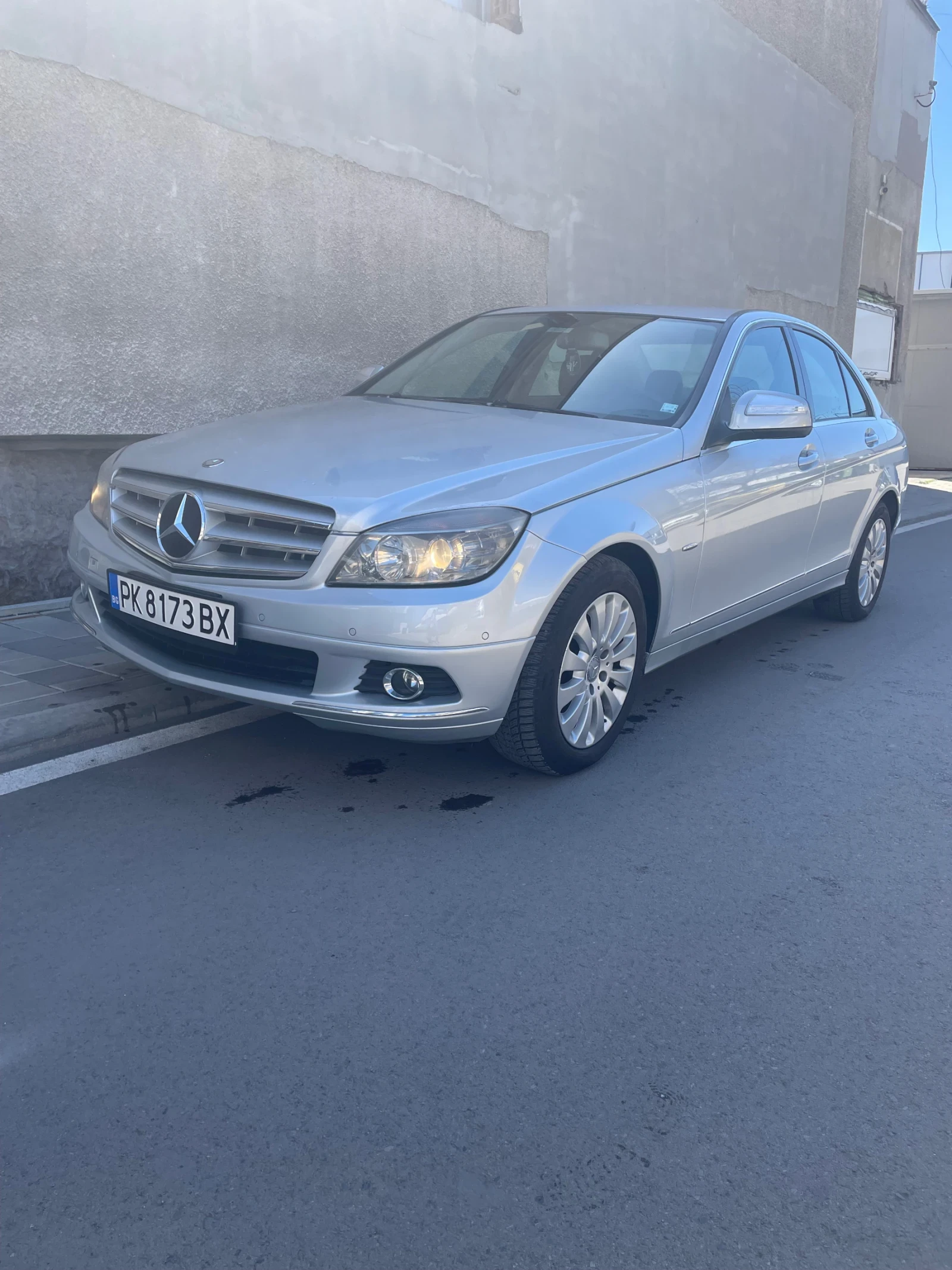 Mercedes-Benz C 220, снимка 2 - Автомобили и джипове - 55753316