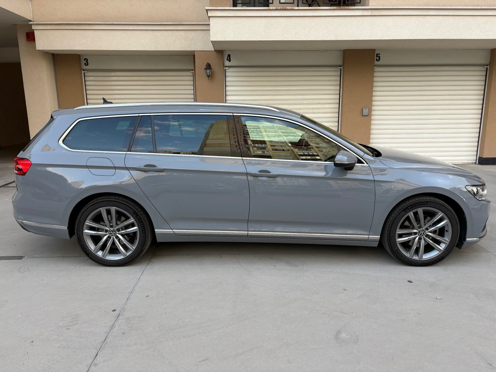 VW Passat Elegance, Digital, Distronic, 4Motion, История, снимка 8 - Автомобили и джипове - 55891016
