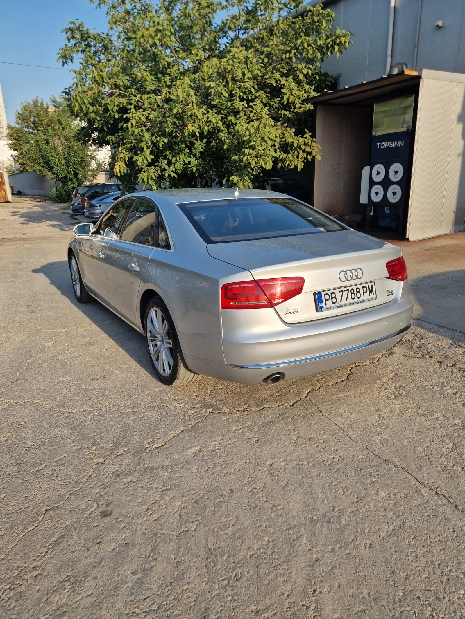 Audi A8, снимка 2 - Автомобили и джипове - 55904100