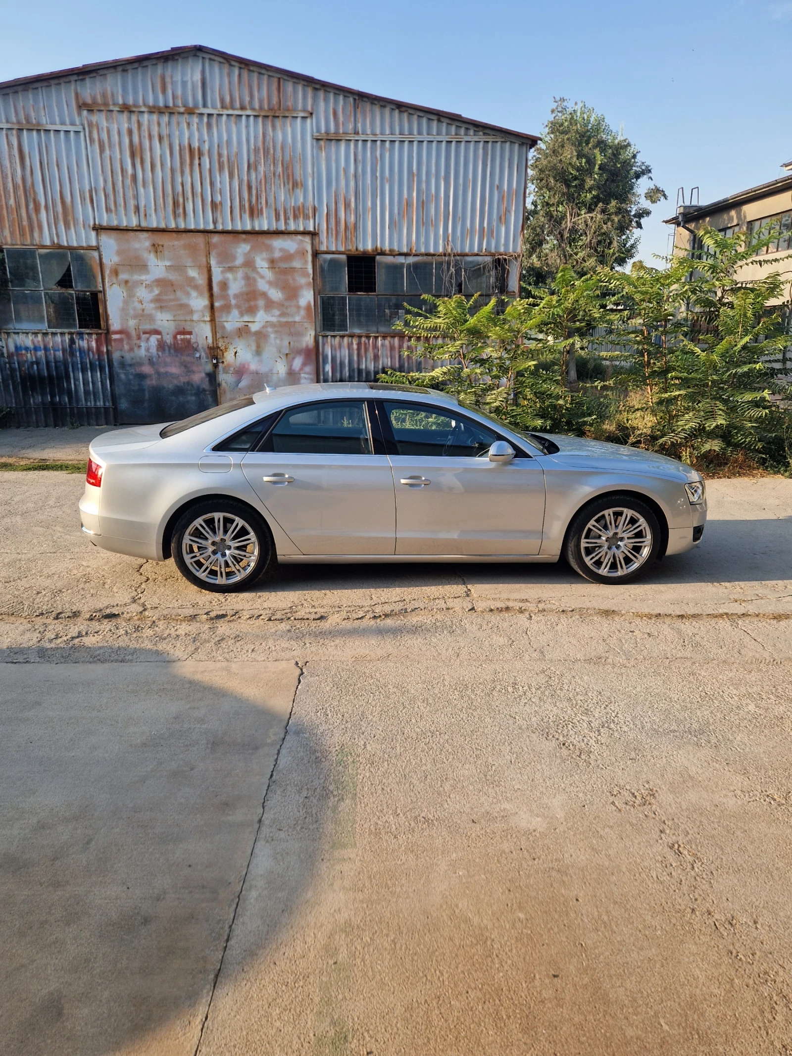 Audi A8, снимка 5 - Автомобили и джипове - 55904100